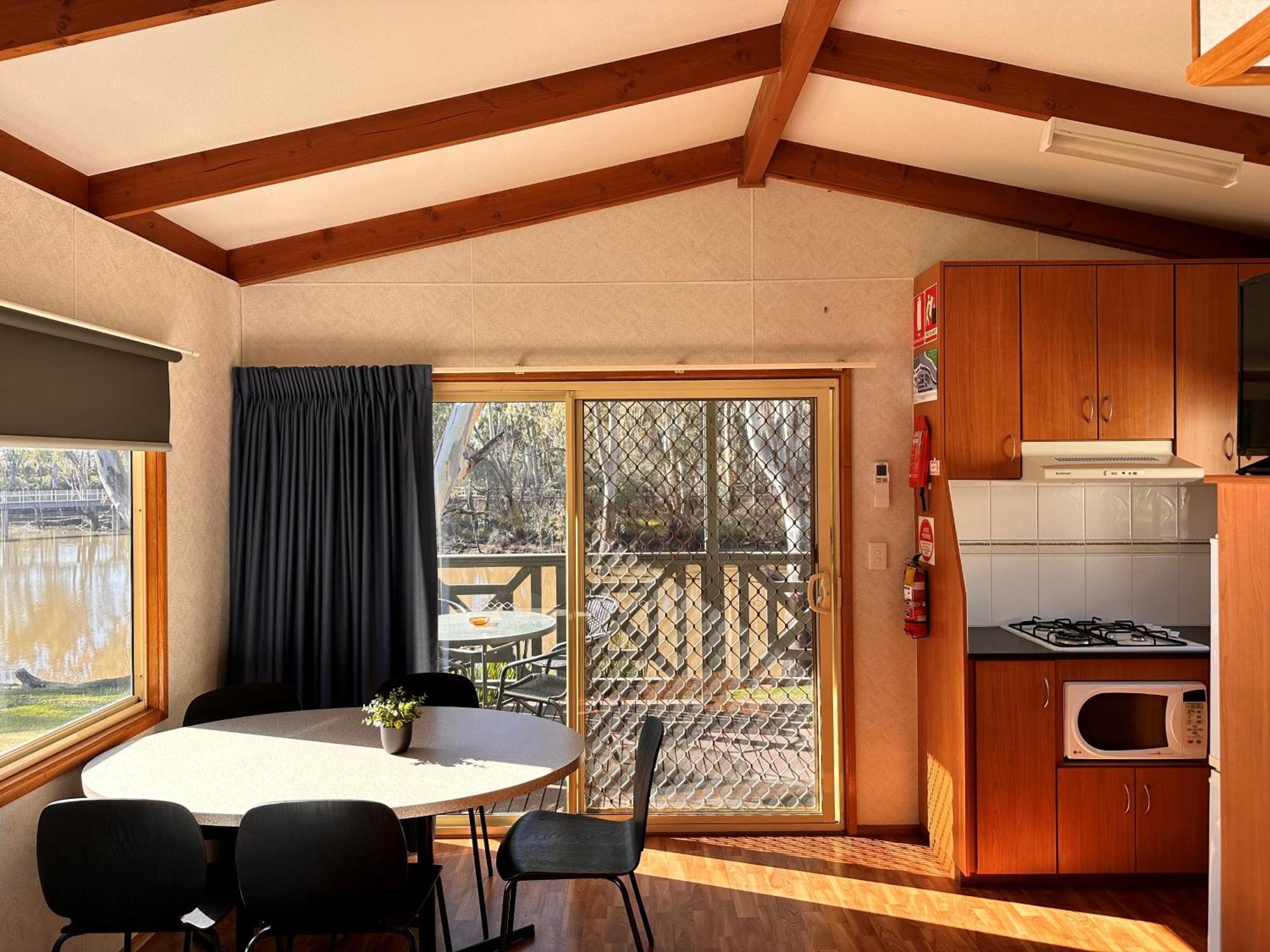 Moama Riverside Holiday Park Extérieur photo